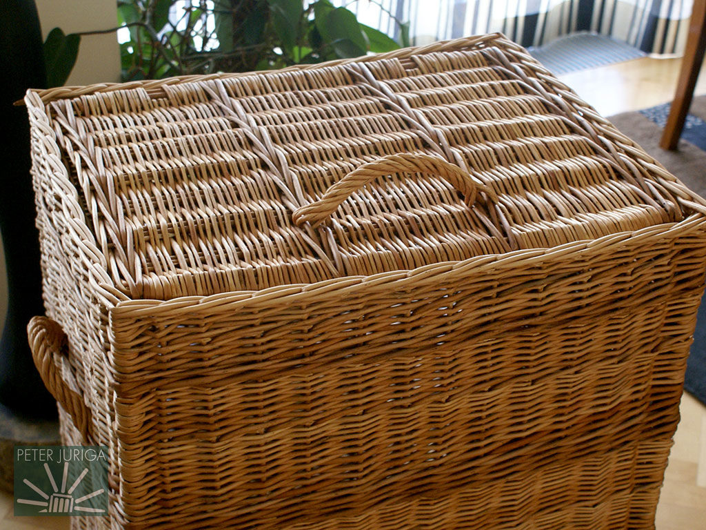 2009-2 Detail of a custom-made rectangular basket | Peter Juriga